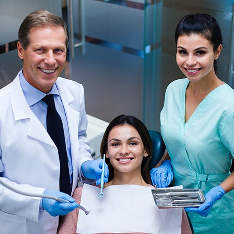 Female patient visiting her endodontist